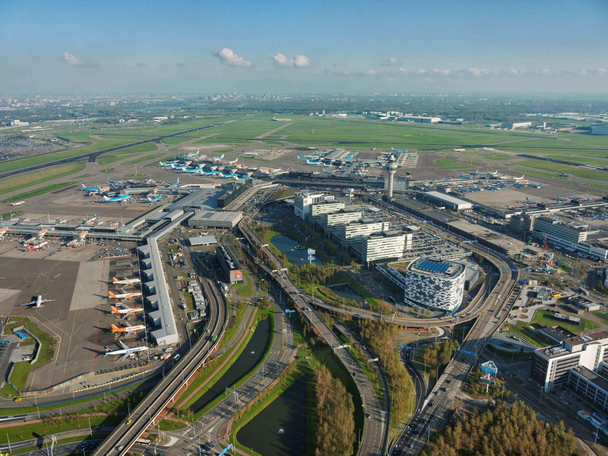 ฮิลตัน อัมสเตอร์ดัม สคิปโพล แอร์พอร์ต Hotel Amsterdam Airport Schiphol ภายนอก รูปภาพ